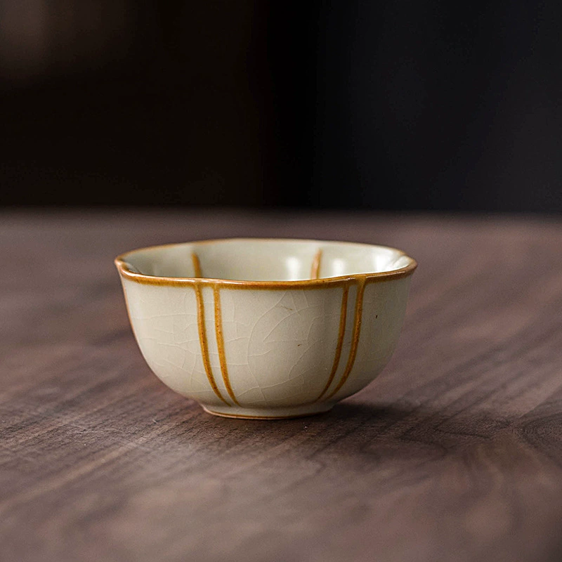 Пиала жу-яо «Мэйхуа», кремовая