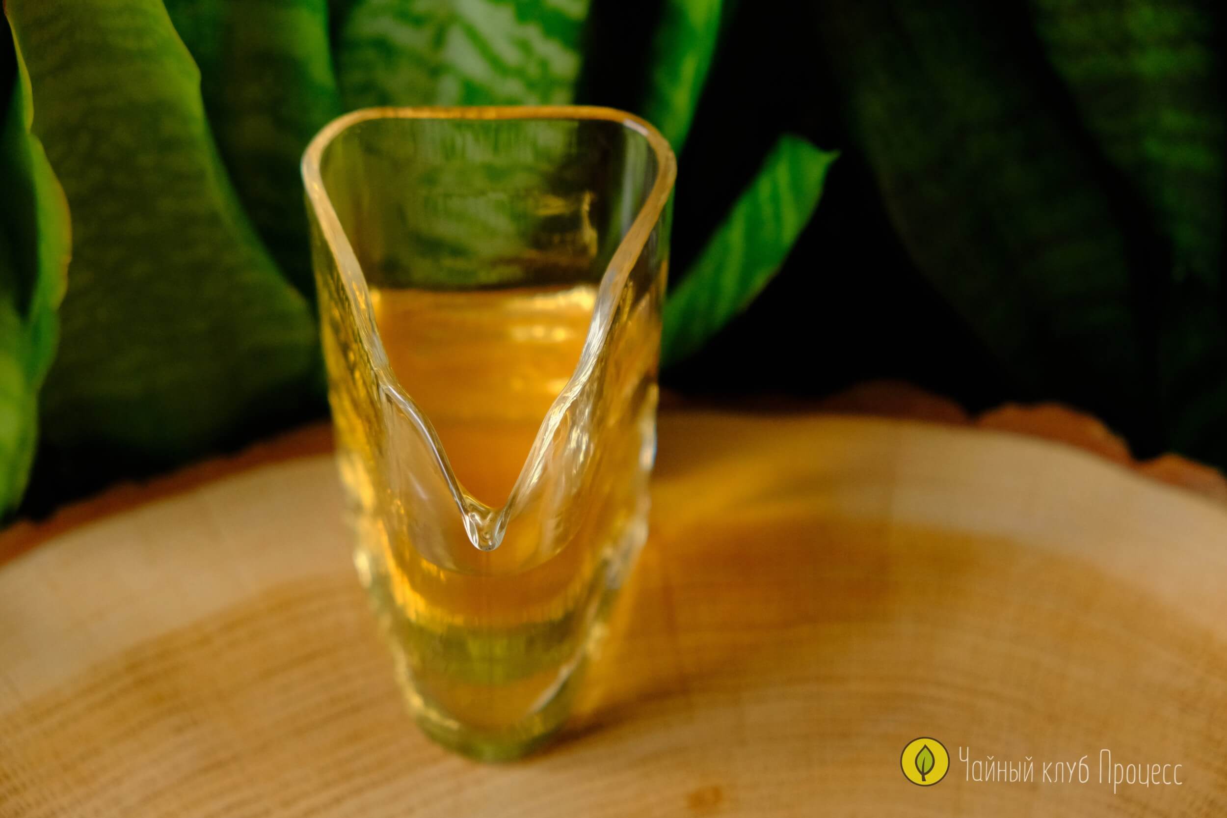 Чахай треугольный из фактурного стекла (150 мл)