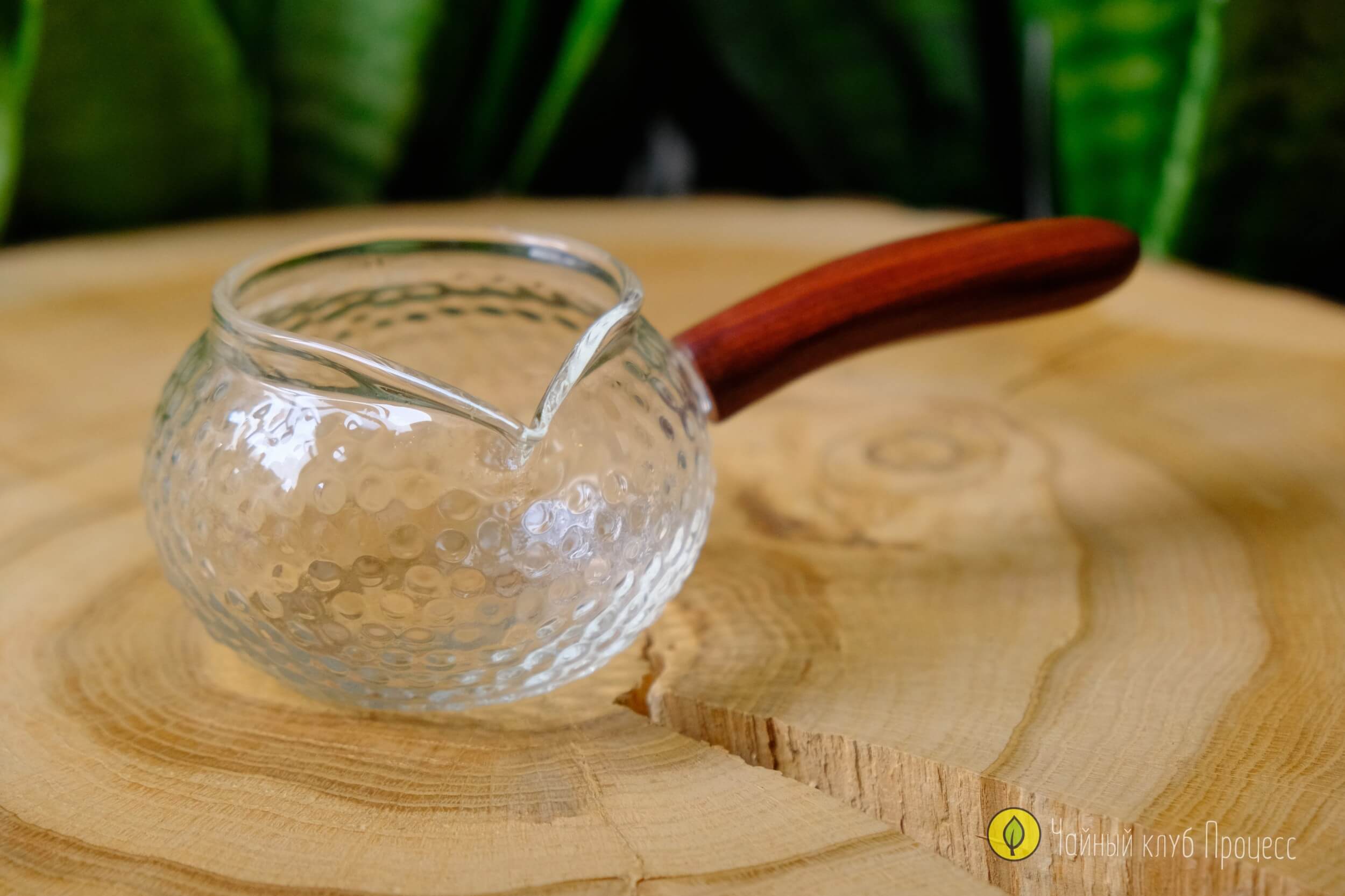 Гундаобэй из фактурного стекла с боковой ручкой, 250 мл