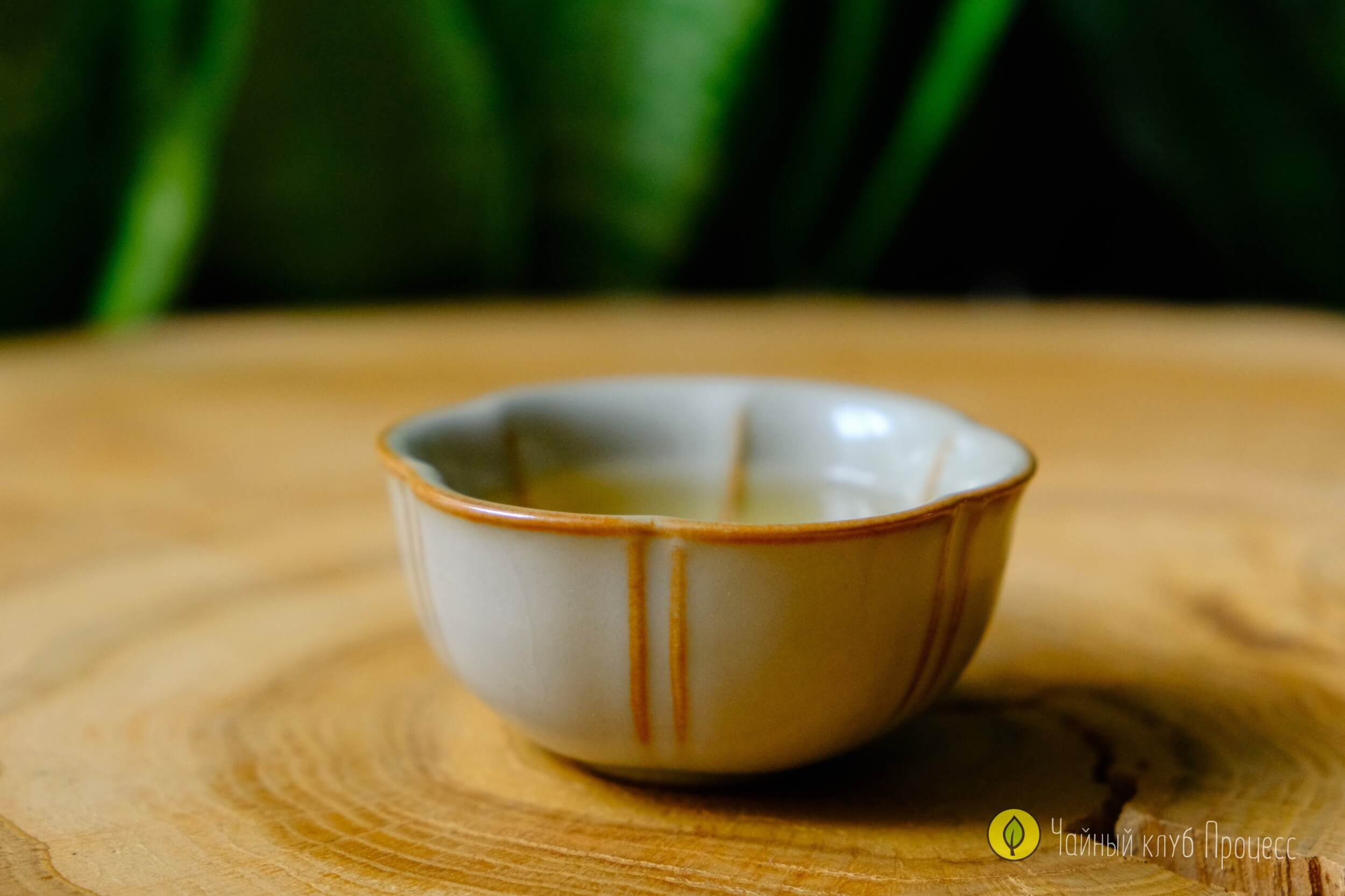 Пиала жу-яо «Мэйхуа», кремовая