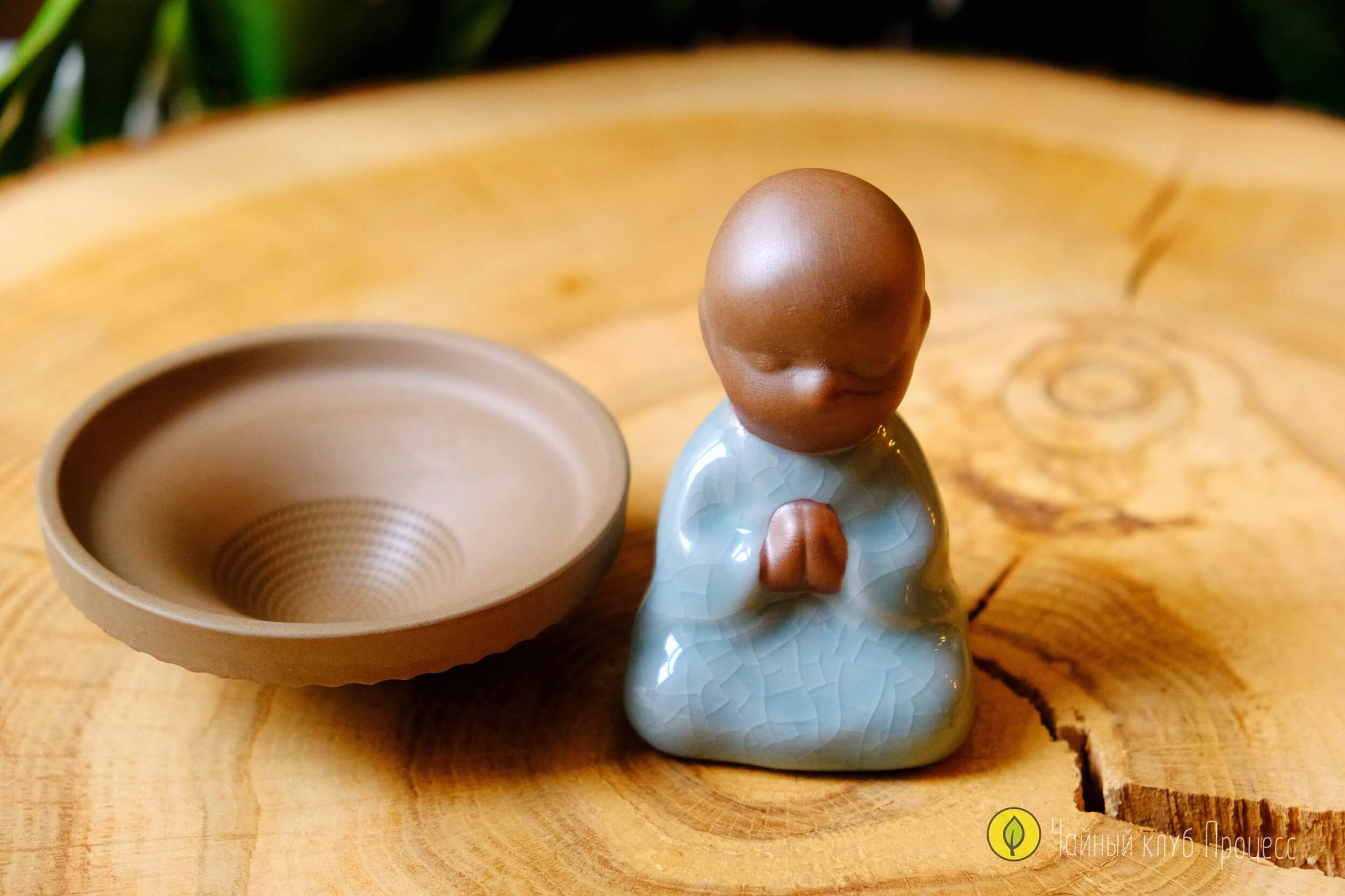 Фигурка-сито «Монах в шляпе»