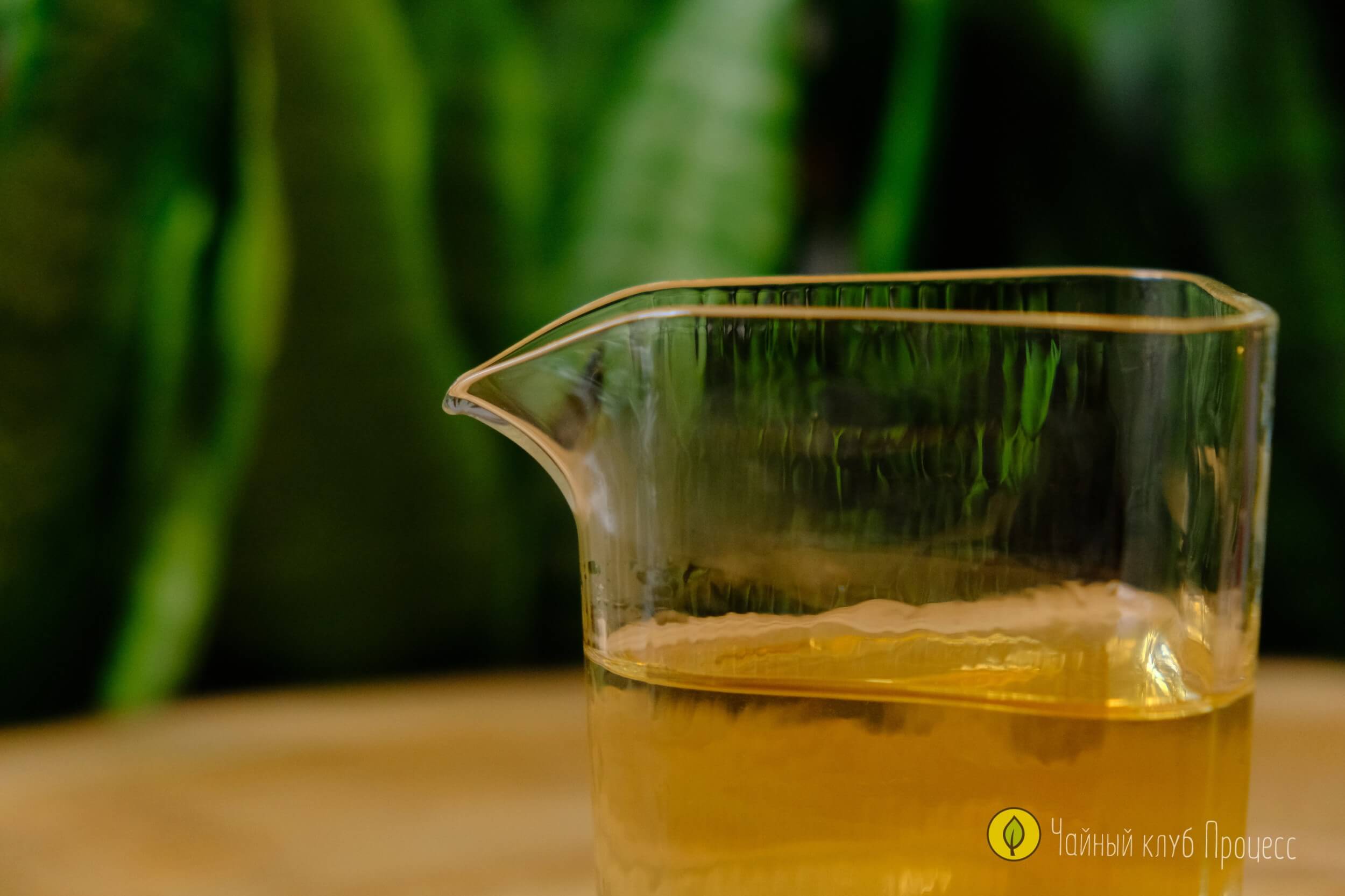 Чахай треугольный из фактурного стекла (150 мл)