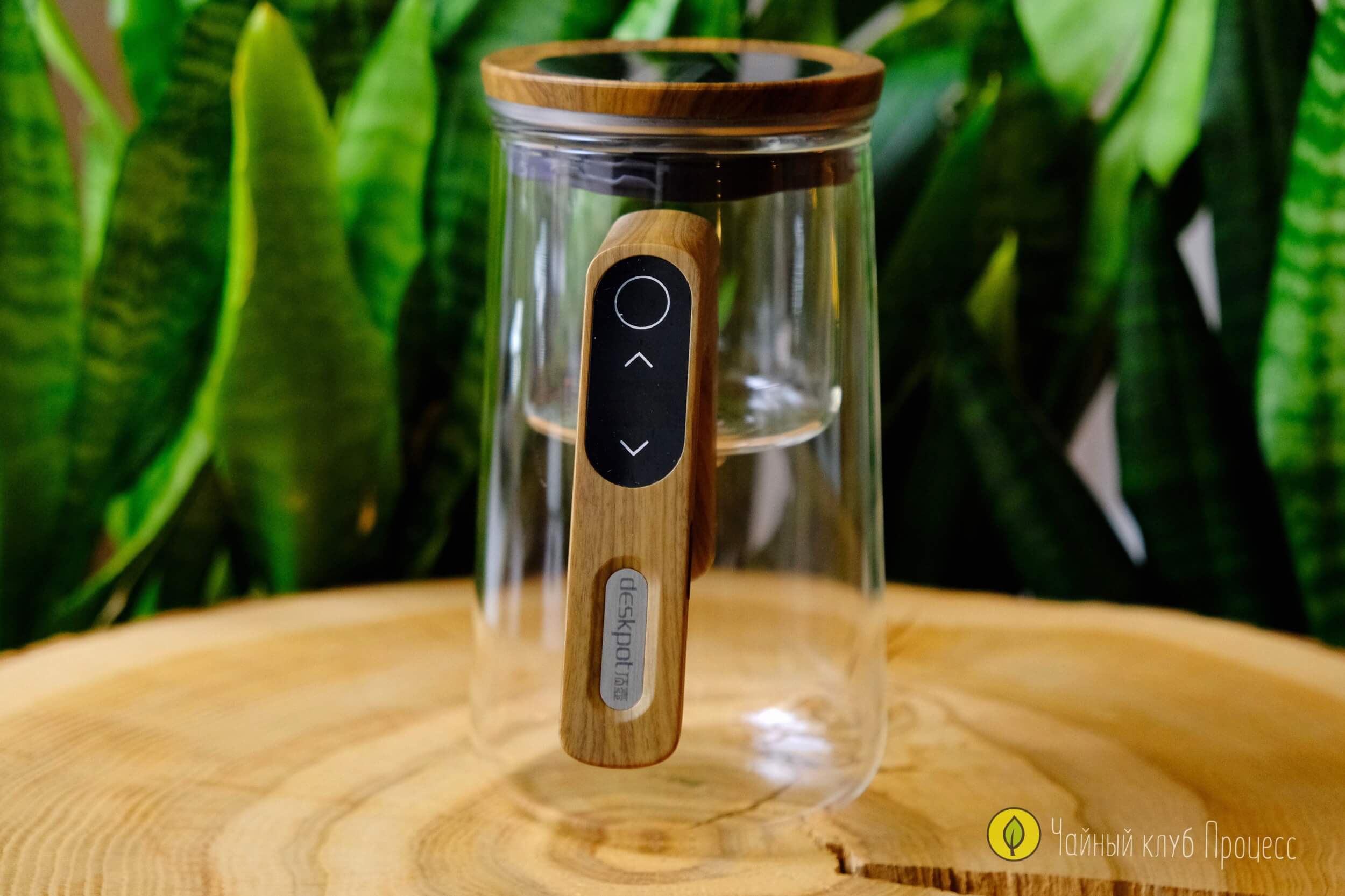 Типот из термостойкого стекла с таймером