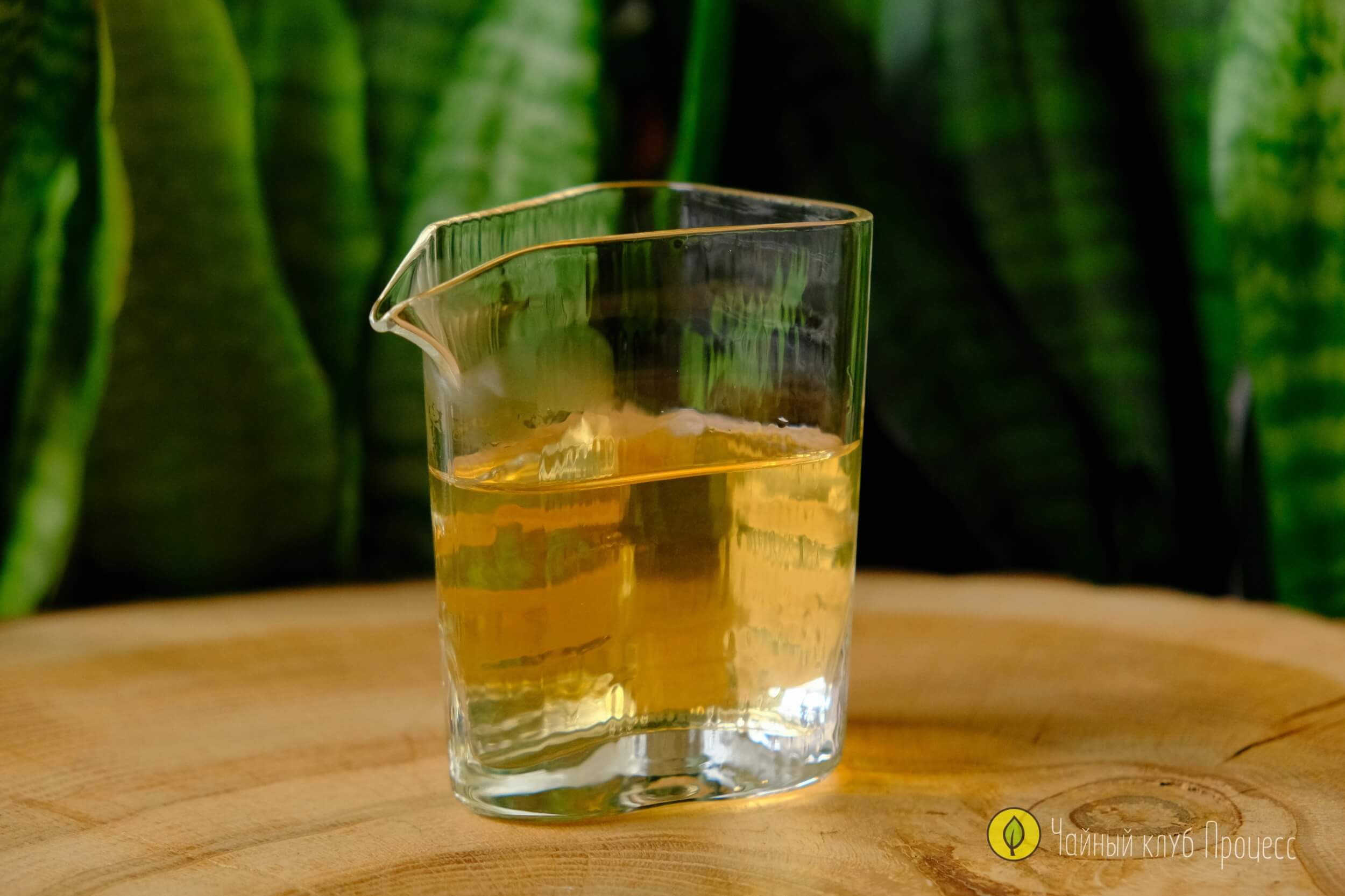 Чахай треугольный из фактурного стекла (150 мл)