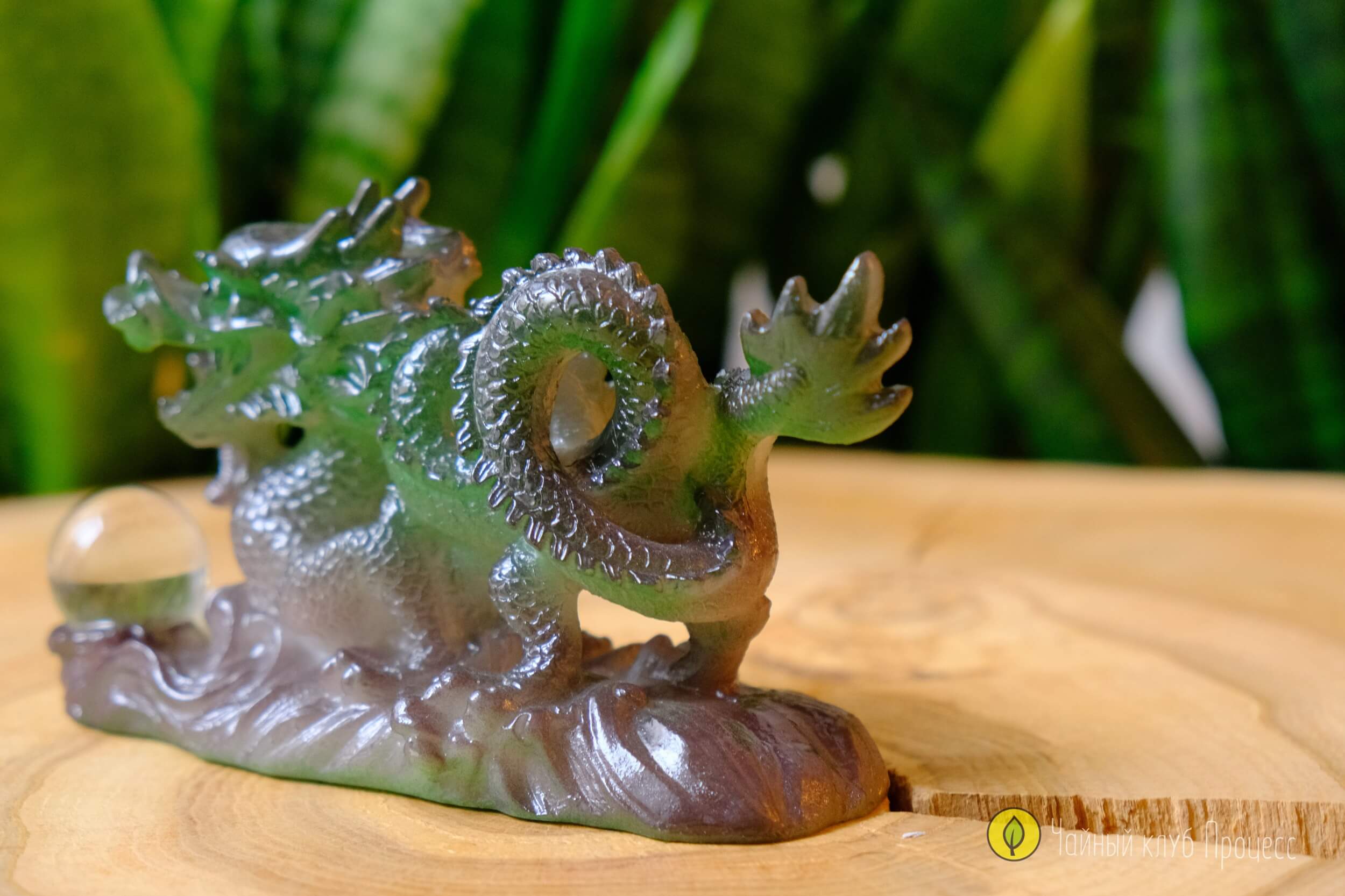 Фигурка на чабань "Дракон, меняющий цвет"