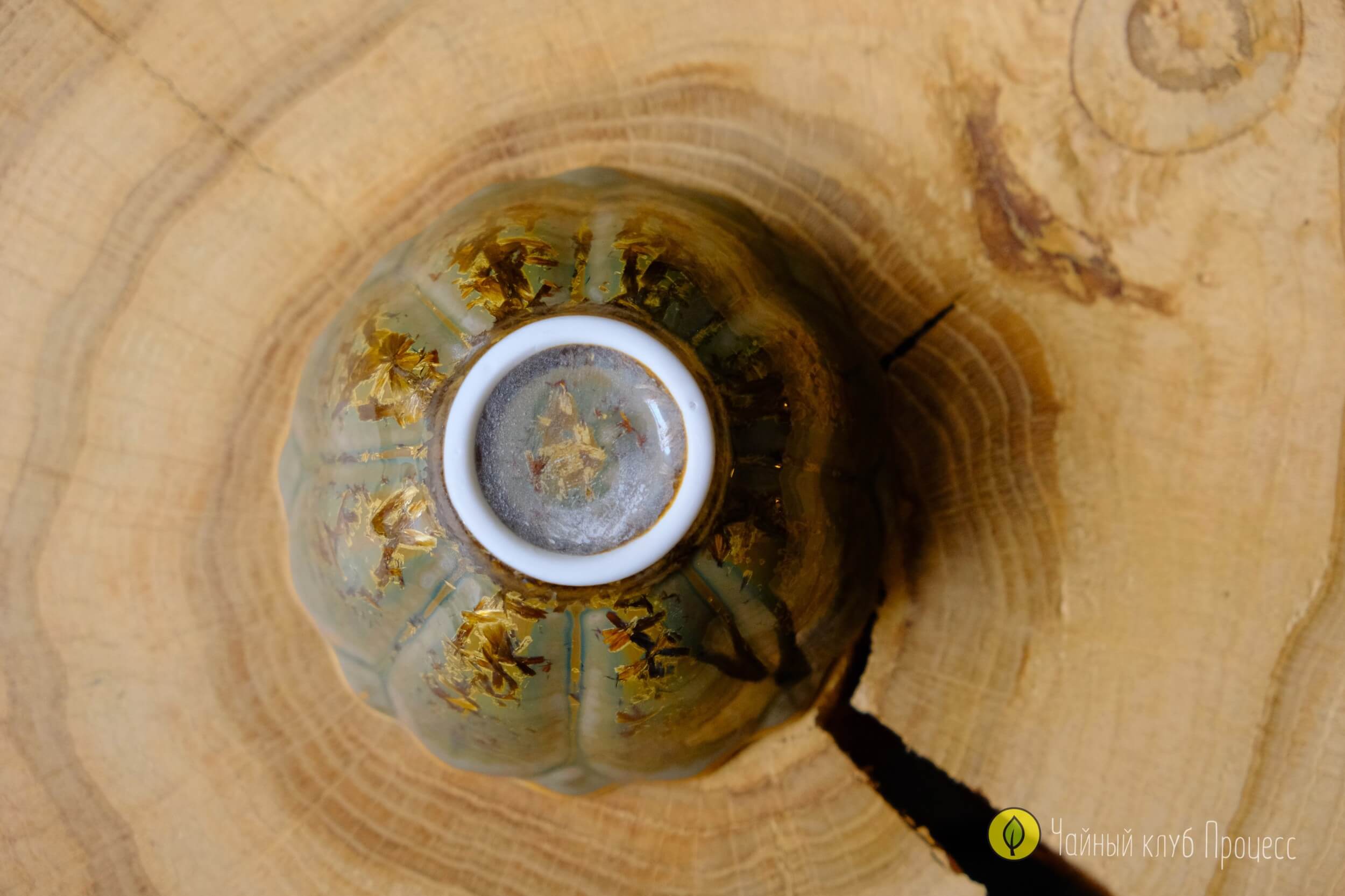  Пиала «Золотые лепестки» 110 мл — глазурь яо-бянь, подарочная коробка