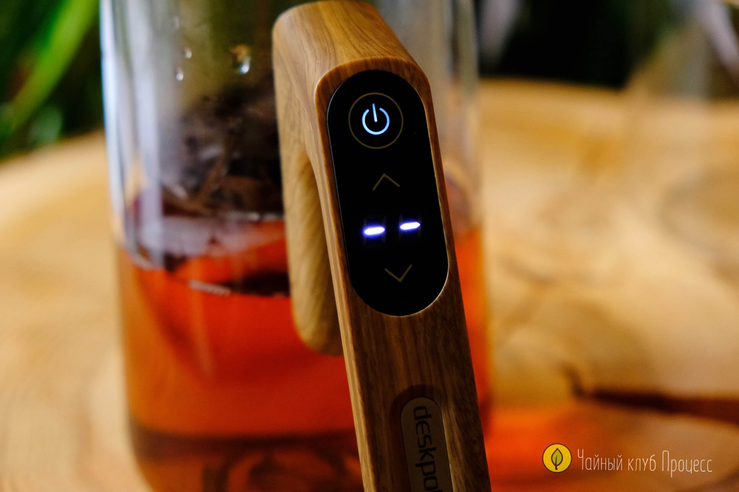 Типот из термостойкого стекла с таймером