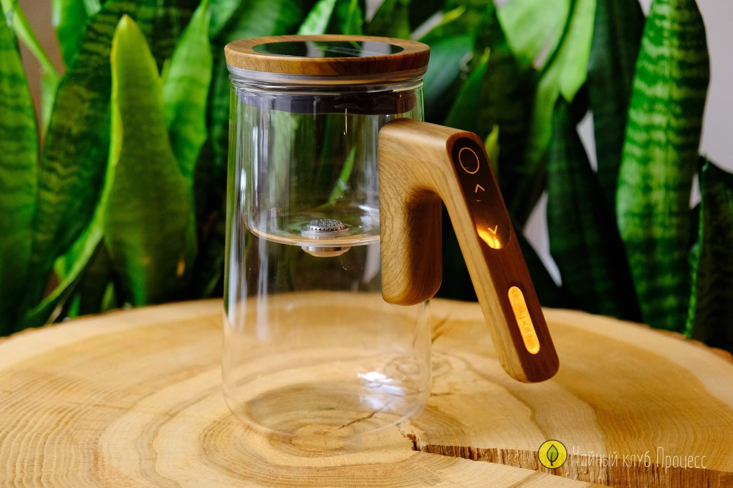 Типот из термостойкого стекла с таймером