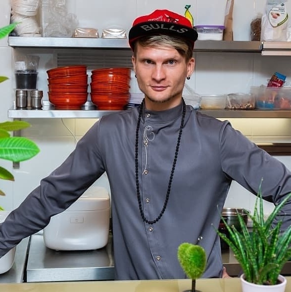 Кафе с восхитительными роллами, десертами и нашим чаем