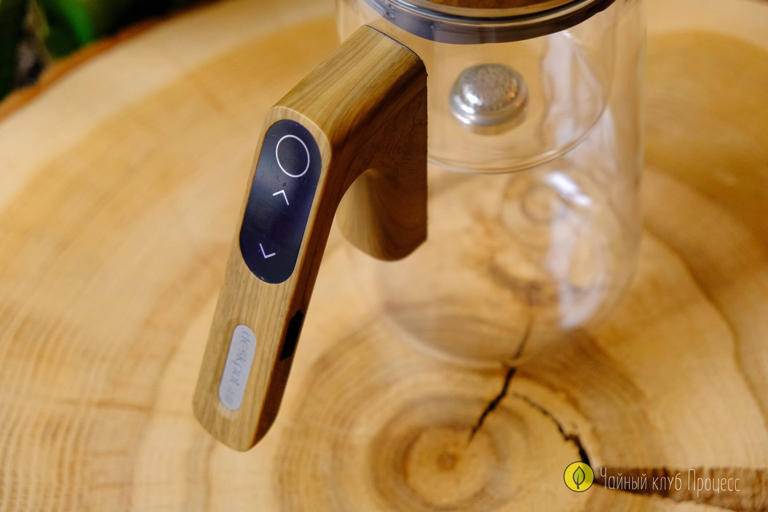 Типот из термостойкого стекла с таймером