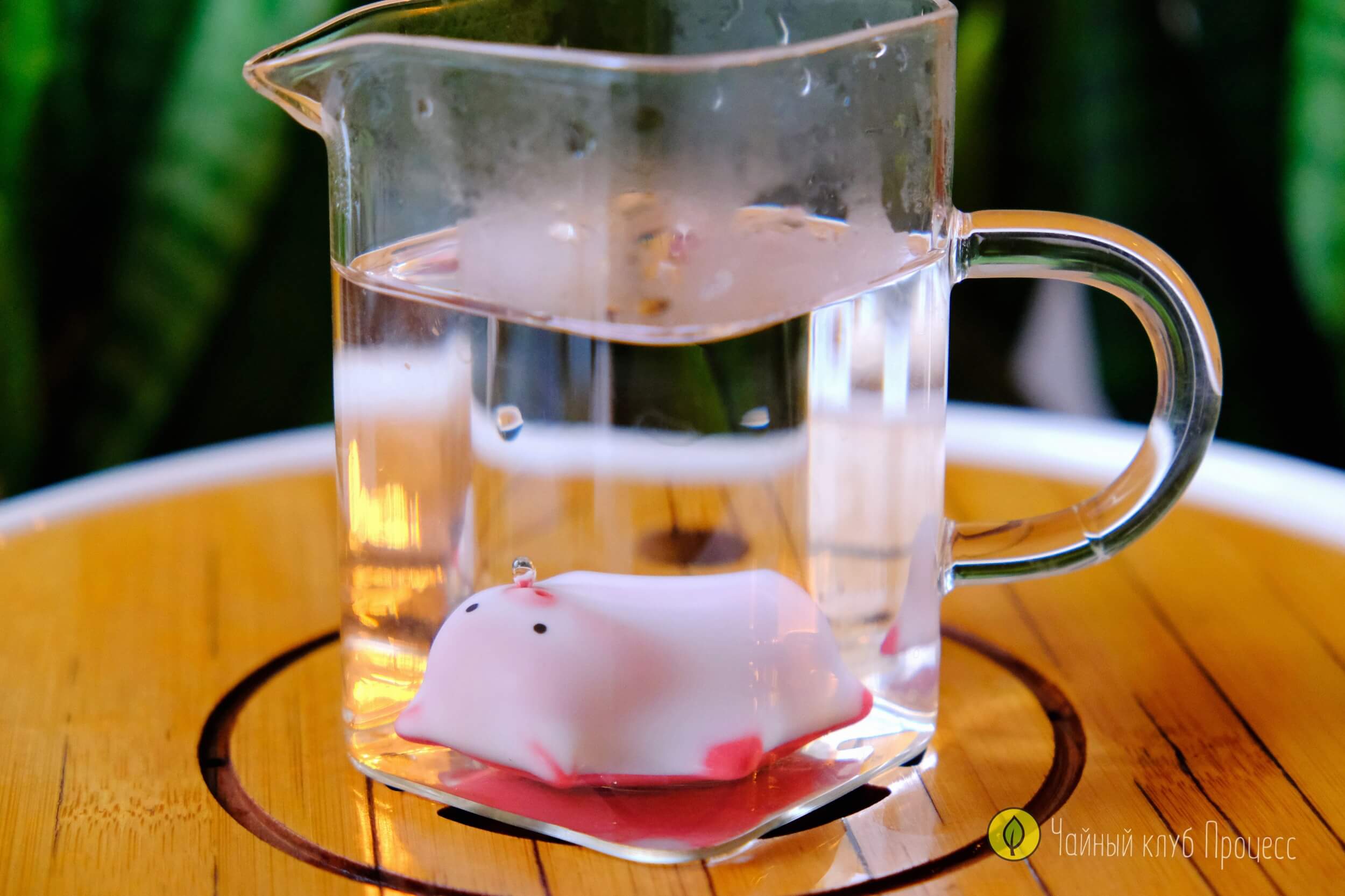  Чайная фигурка «Свинка с пузырьками»