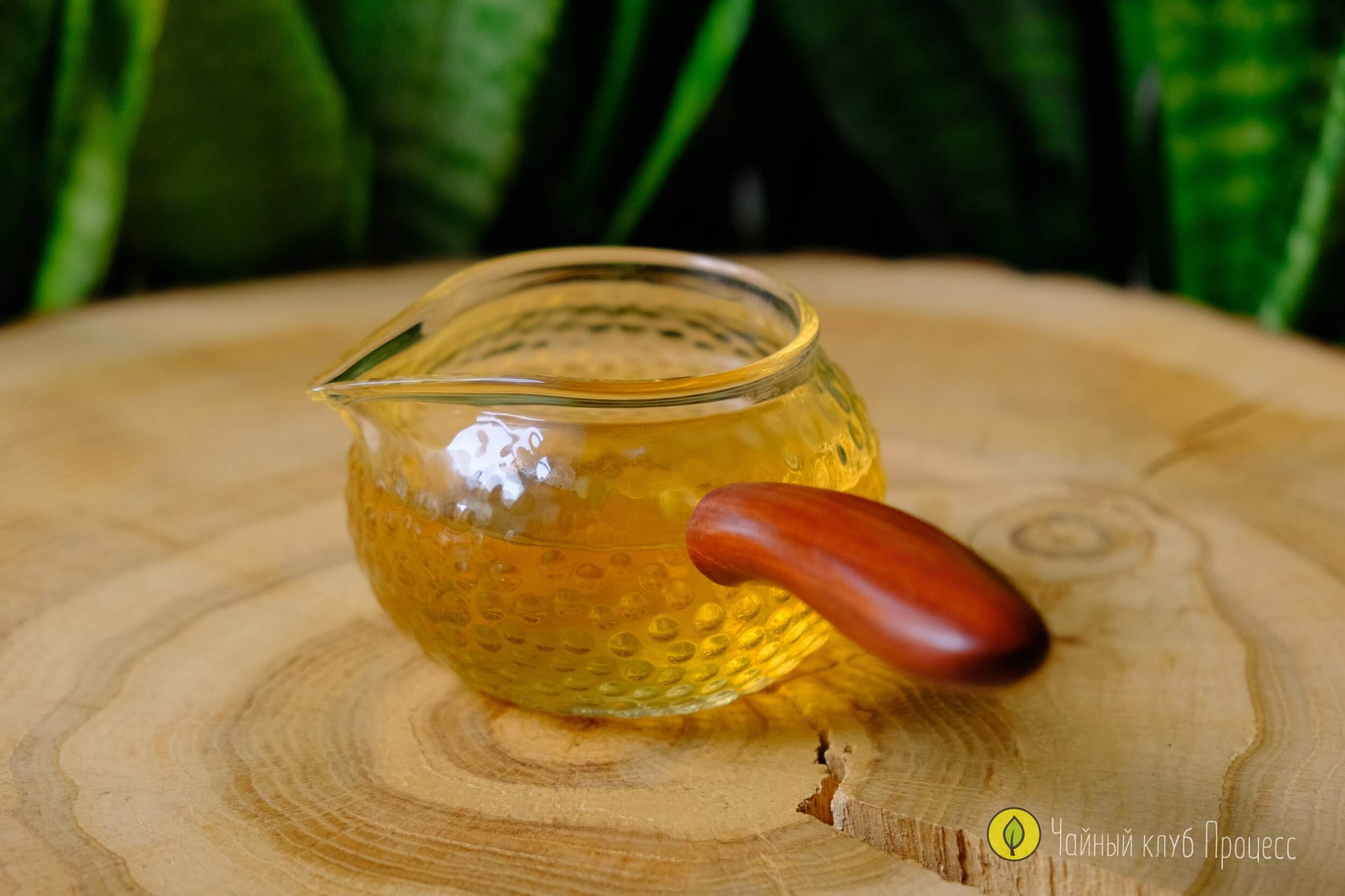 Гундаобэй из фактурного стекла с боковой ручкой, 250 мл