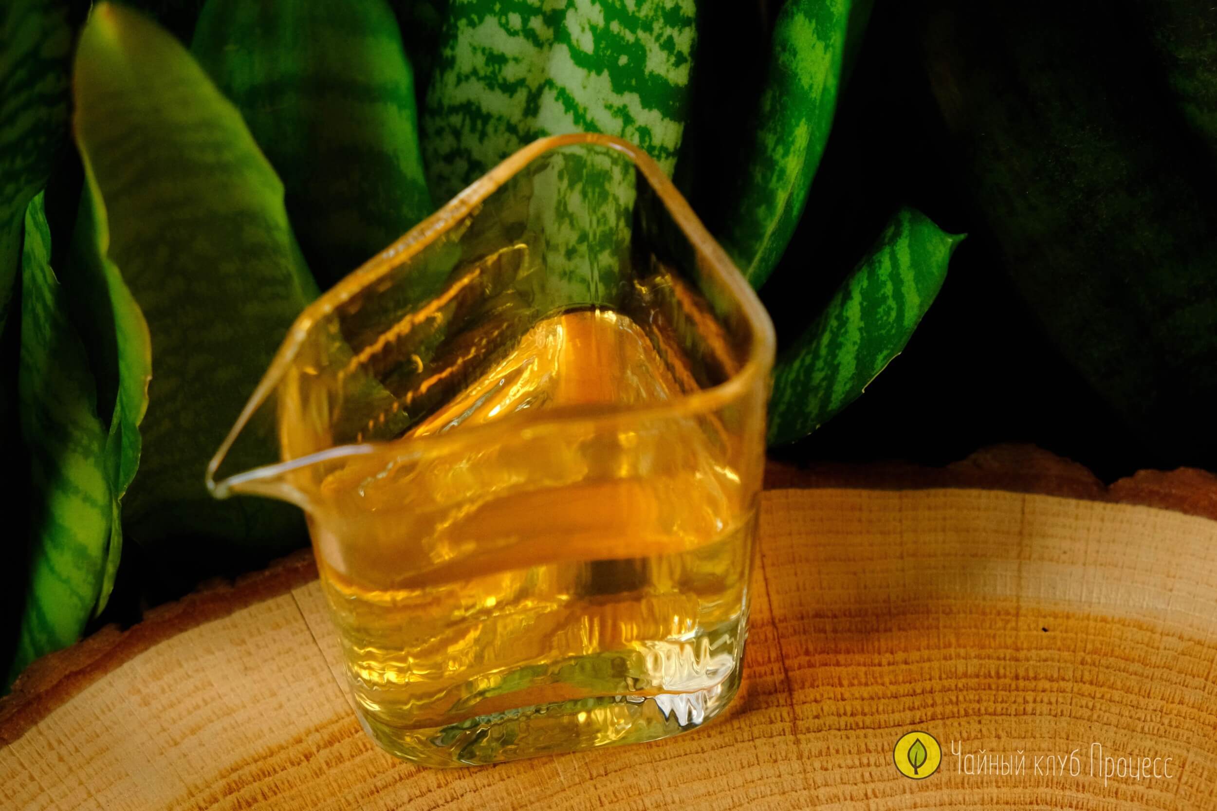 Чахай треугольный из фактурного стекла (150 мл)