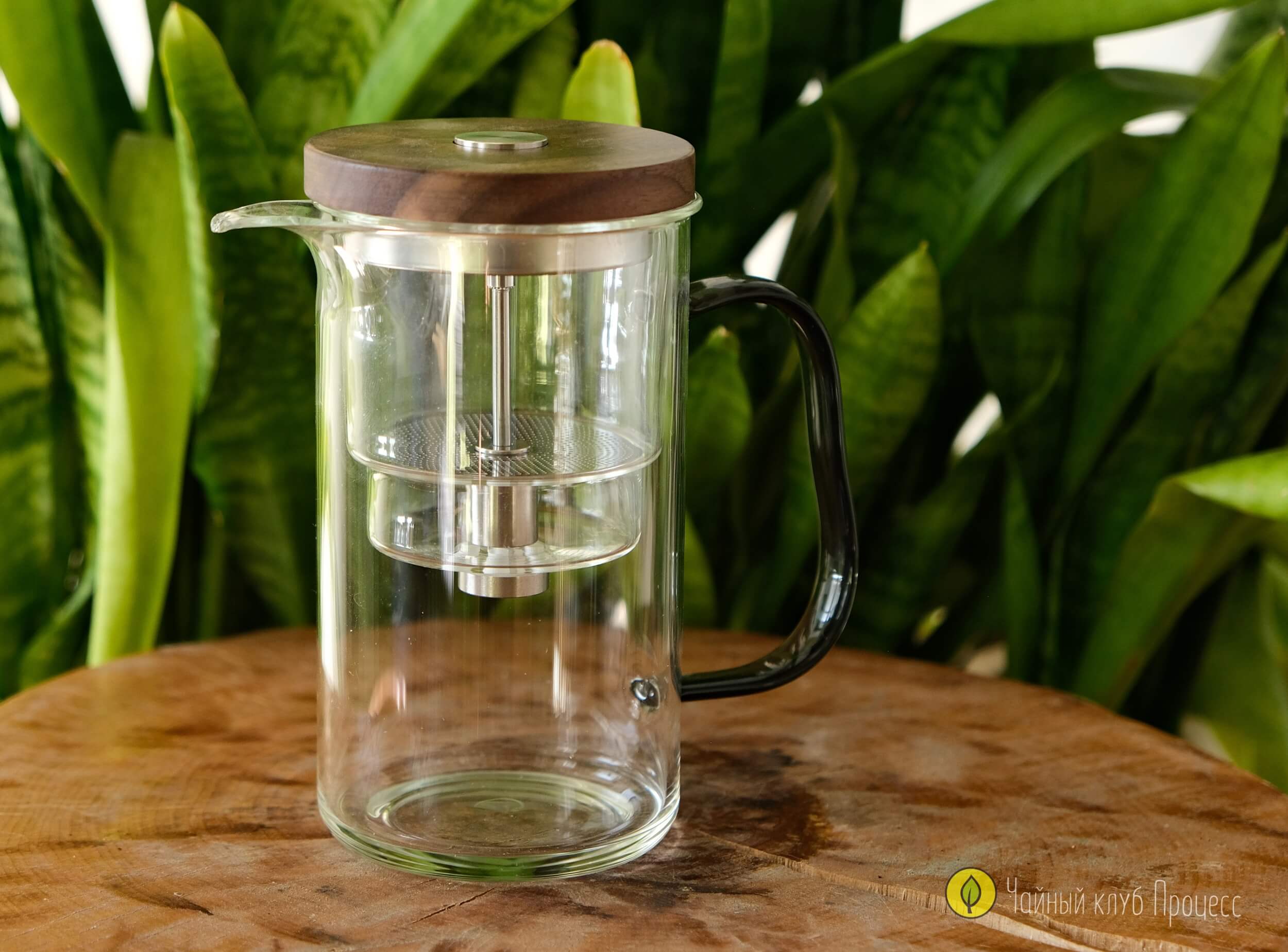 Типот стеклянный с деревянной крышкой 750 мл