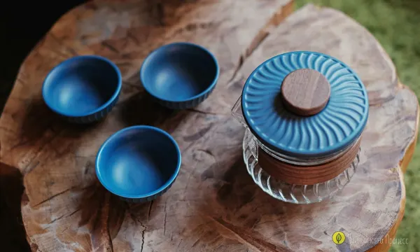 Изящный набор посуды с заварочной колбой "Blue"